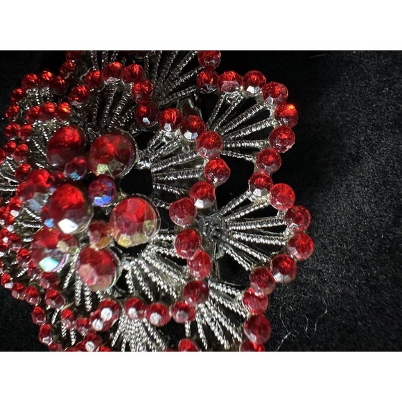 Small Hot Red Diamante Flower Brooch (Silver Tone) Vintage Pin 3 Dimensional - Picture 4 of 6